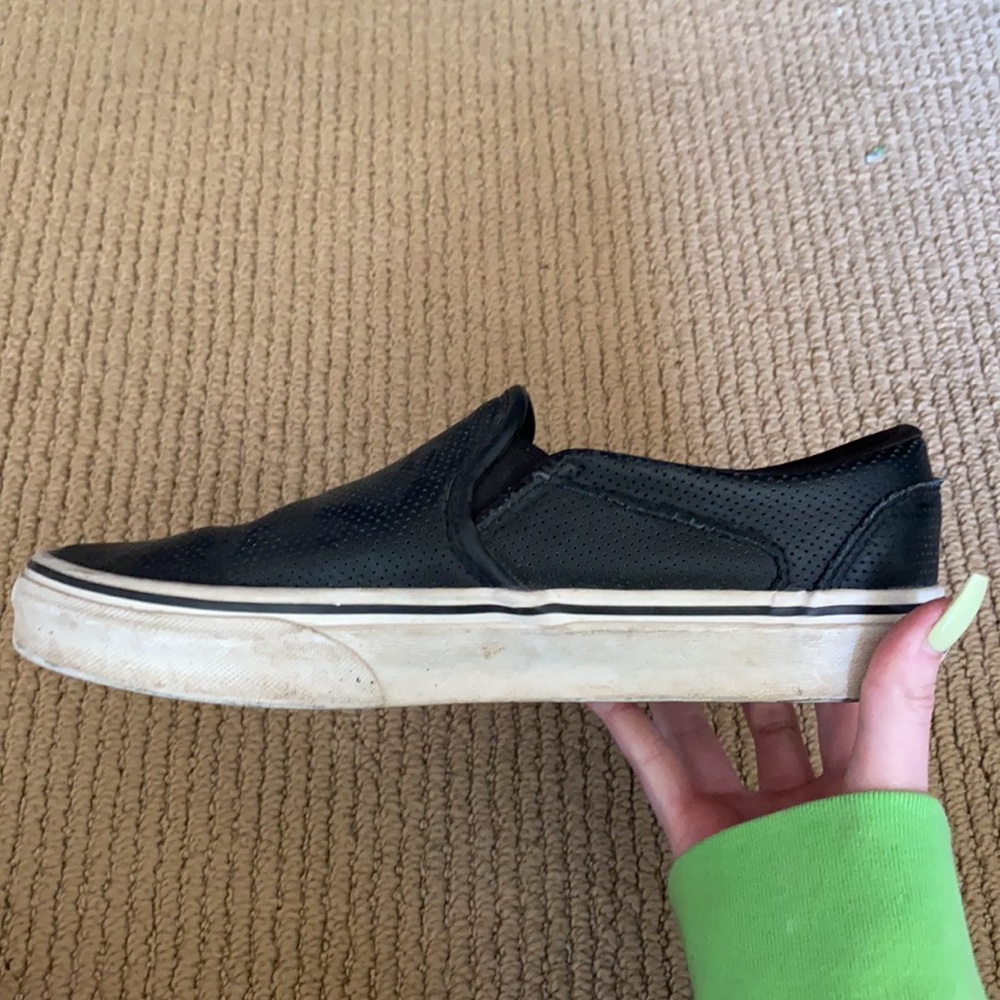 Vans - Picture 2 of 3